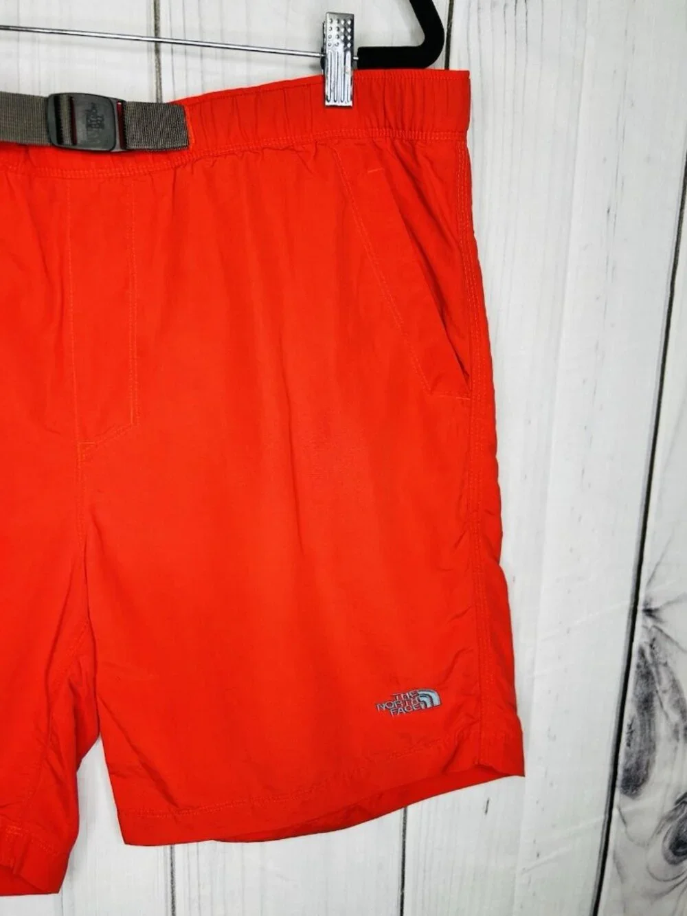 The North Face Men's Class V Belted Hike Shorts Size M Red Built-In Liner